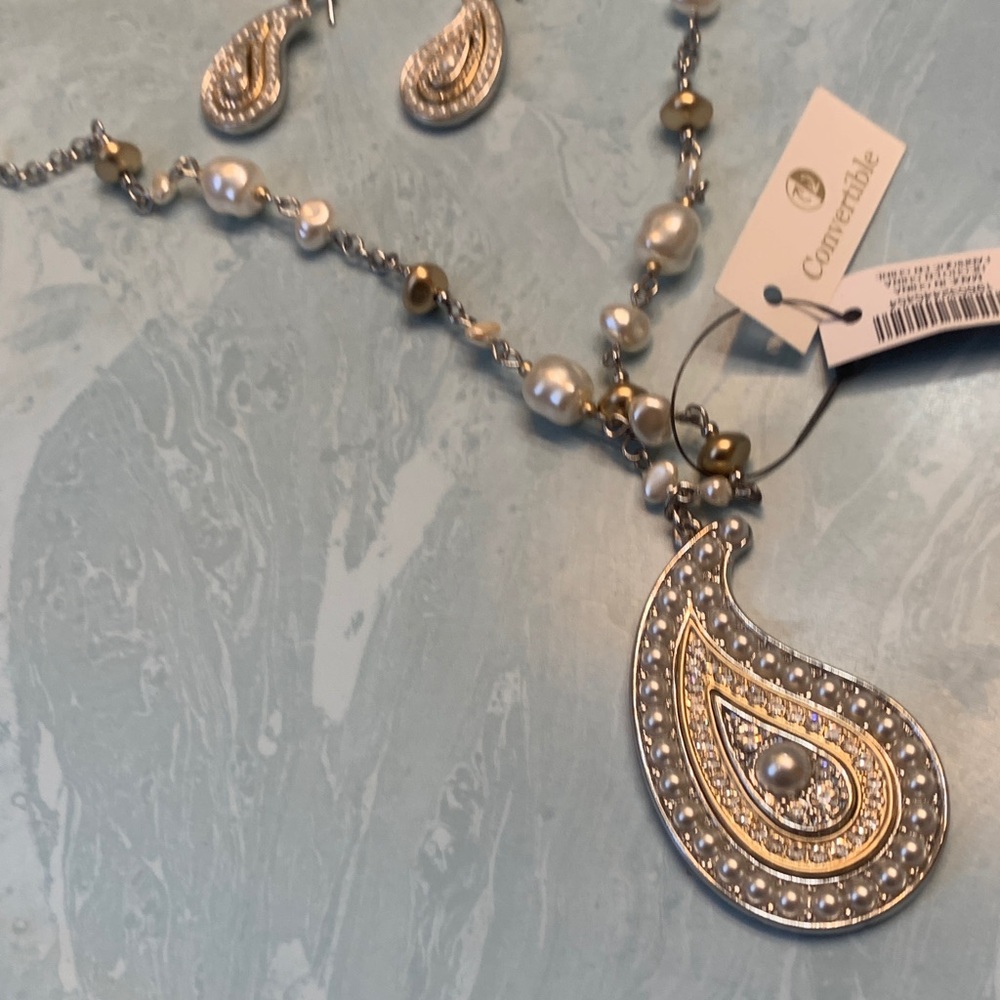 Silver and Gold Paisley Jewelry Set with pearls. - Picture 1 of 7
